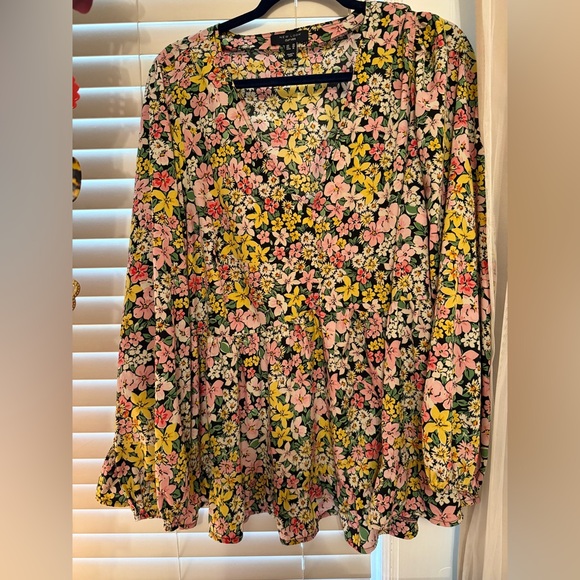 New Look Tops - New look curve Floral V-Neck Peplum Blouse - Pink & Yellow